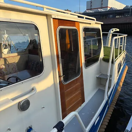 Hollaendisches Stahlboot Bateau-hôtel *