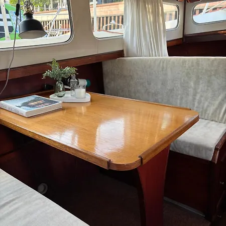 Hollaendisches Stahlboot Botel *