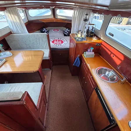 Hotel en barco Hollaendisches Stahlboot Brema