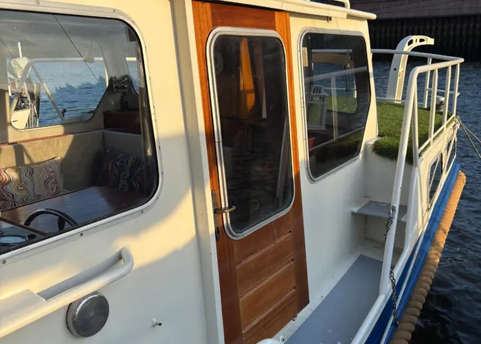 Hollaendisches Stahlboot Πλωτό κατάλυμα *